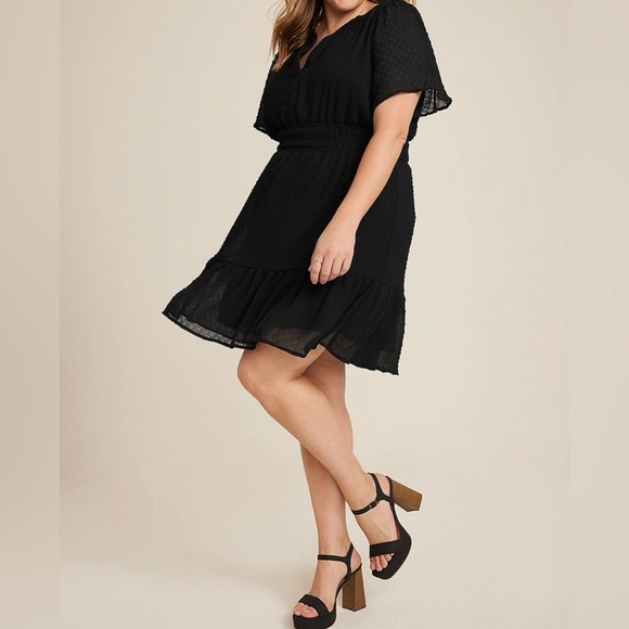 Maurices Plus Size 2X Black Textured Notch Front Romantic Flirty Dress NWT - Picture 1 of 4